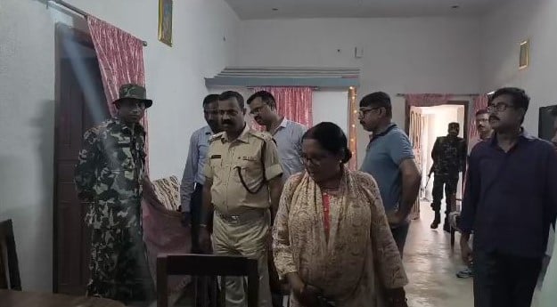 दुमका: किडनी का इलाज कराने बेंगलुरू गया व्यवसायी, बंद घर में चोरों ने कर लिया हाथ साफ