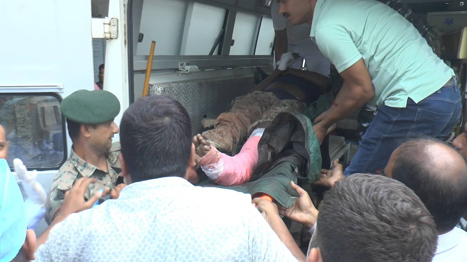 BIG UPDATE : आईईडी ब्लास्ट में घायल जवान को एयरलिफ्ट कर लाया गया रांची, स्थिति गंभीर