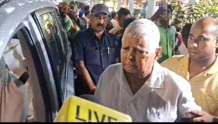 Bihar Politisc:दो पूर्व मुख्यमंत्रियो के बीच जाति को लेकर जुबानी जंग तेज, 'गड़ेरिया' कहे जाने से नाराज लालू यादव ने जीतन राम मांझी पर किया पलटवार