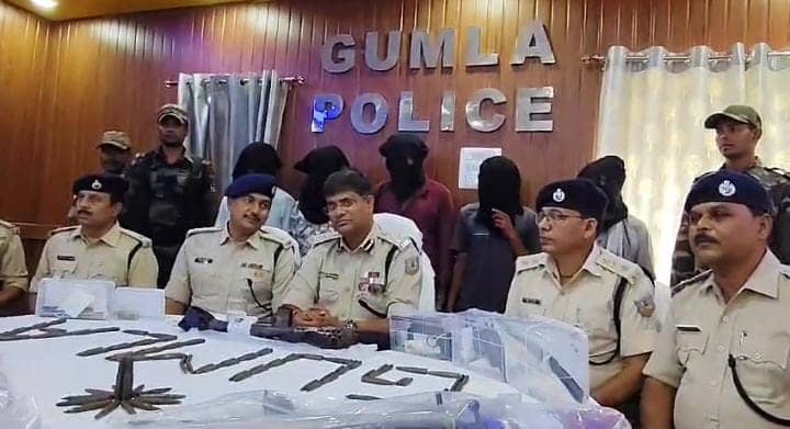 Breaking:नक्सलियों के खिलाफ पुलिस की बड़ी कार्रवाई, 6 लाख के इनामी नक्सली रंथू उराव को पांच सहयोगियों के साथ किया गिरफ्तार