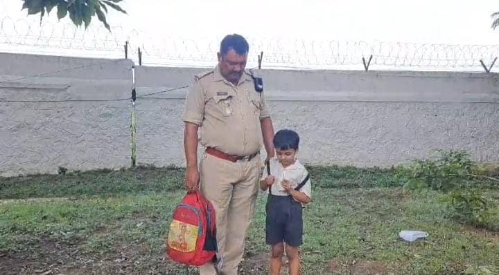 जमशेदपुर:डीबीएमएस स्कूल की बड़ी लापरवाही आयी सामने, 4 साल के बच्चे को स्कूल से जाने दिया बाहर, फिर क्या हुआ पढ़ें