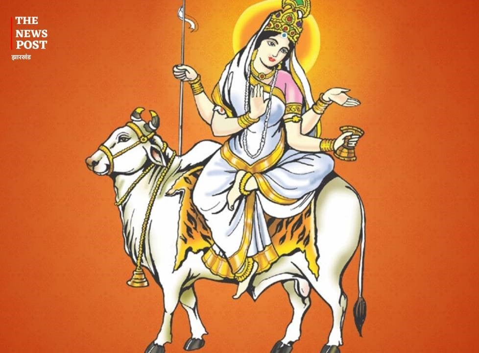 नवरात्र का आठवां दिन महागौरी को समर्पित, भोग में चढ़ाएं नारियल से बनी मिठाई, इस मंत्र का करें जाप