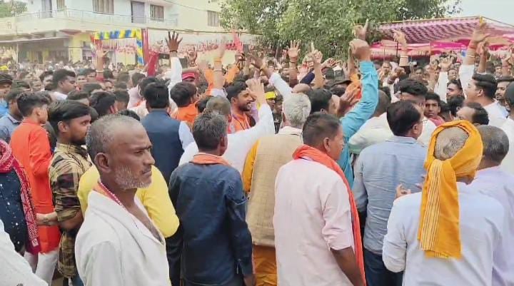 गढ़वा: प्रतिमा विसर्जन विवाद का मामला हुआ शांत, इलाके में धारा 144 अभी भी जारी, 1052 लोगों पर मामला दर्ज