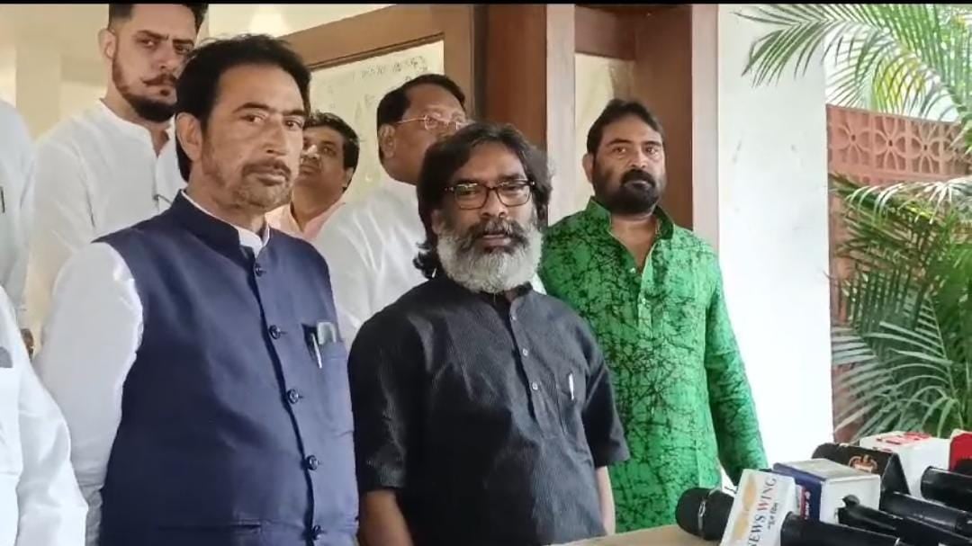 Big Breaking: कांग्रेस और झामुमो में शीट शेयरिंग पर घोषणा, 70 सीट पर झामुमो- कांग्रेस उतरेगी मैदान में