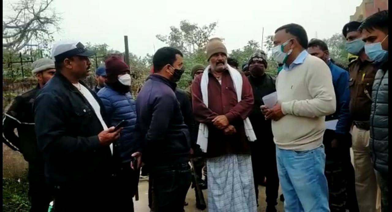 पूर्व थानेदार आत्महत्या मामले में परिजनों ने एसपी और डिटीओ पर लगाया प्रताड़ित करने का आरोप