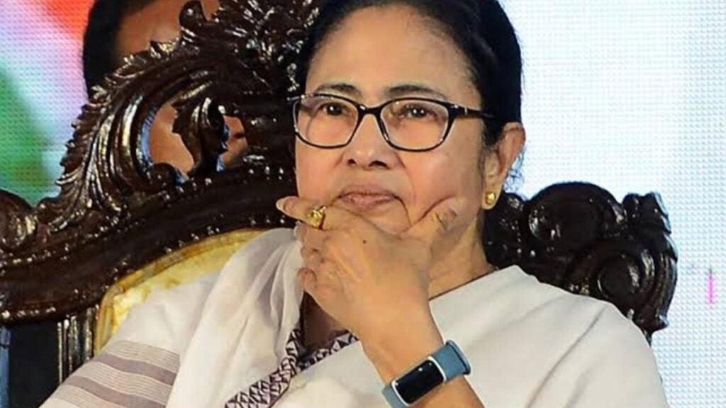 बंगाल सीएम ममता दीदी ऐसा आदेश देकर क्यों पहुंची थी शपथ ग्रहण समारोह में, पढ़िए इस रिपोर्ट में