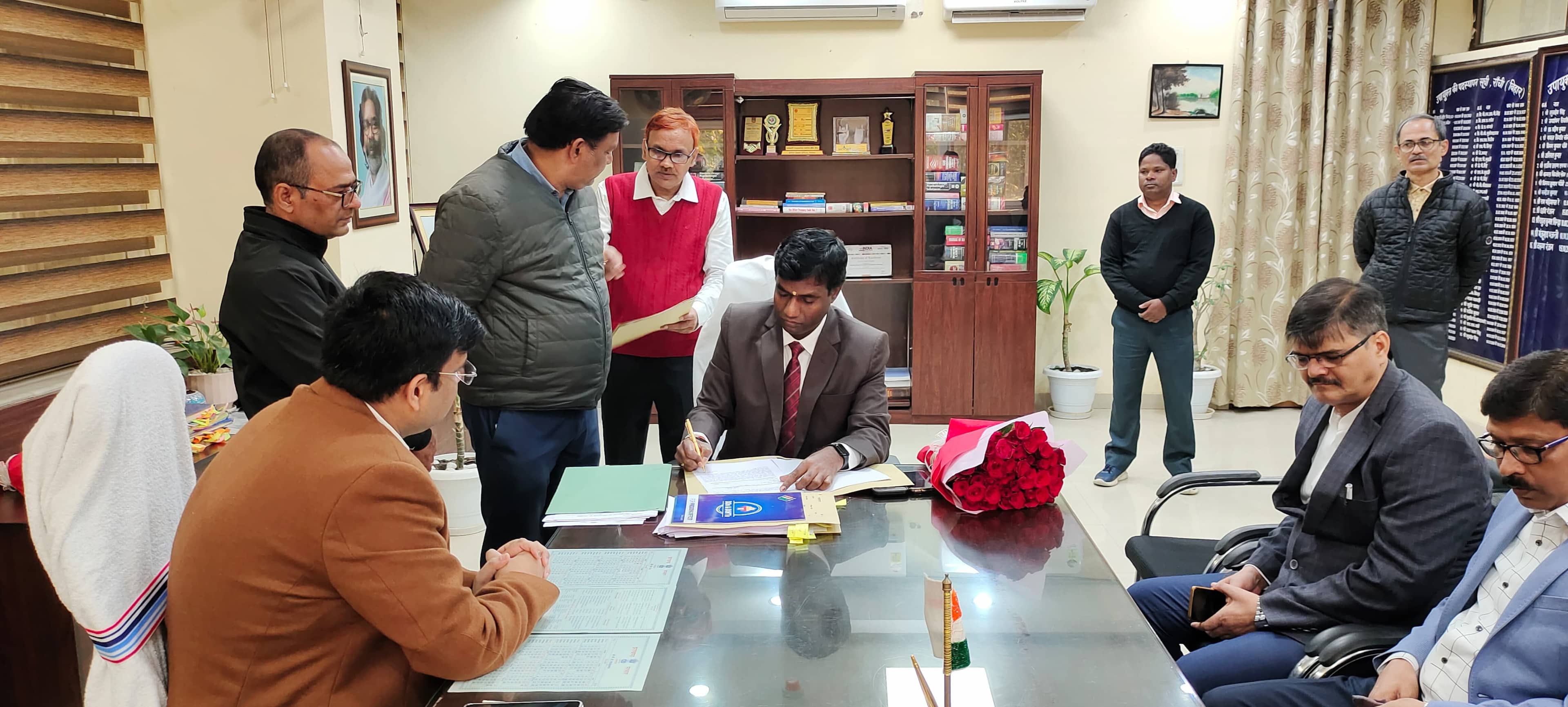 मंजूनाथ भजंत्री ने संभाला रांची के नये डीसी का पदभार, कहा- एक्शन प्लान के तहत किया जाएगा कार्य