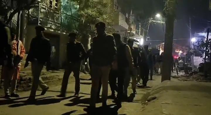 Bihar:दरभंगा में राम जानकी विवाह झांकी में दो समुदाय में हुई झड़प, पत्थरबाजी में तीन लोग घायल, पढ़ें क्या है ताजा हालात