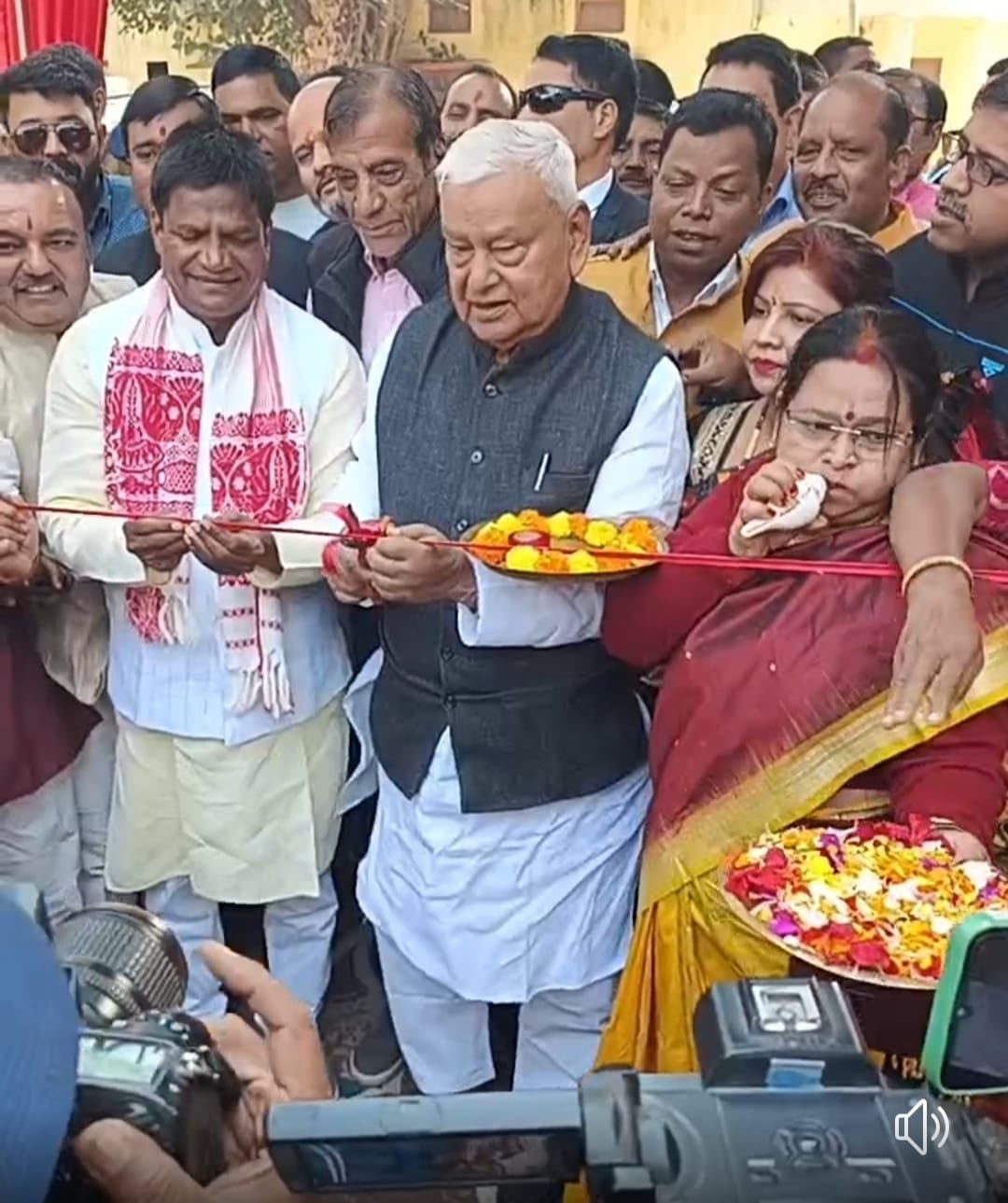 Bjp Politics in Dhanbad : पूर्व सांसद के हाथों आखिर क्यों हुआ सांसद कार्यालय का उद्घाटन, पढ़िए इस रिपोर्ट में