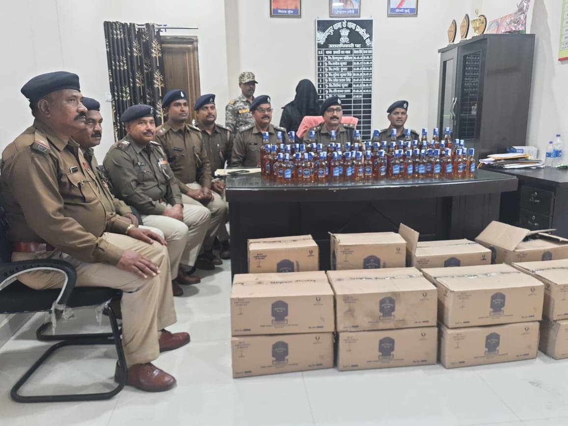 Dhanbad : गोविंदपुर में बिहार जा रही 50 लाख की विदेशी शराब हुई जब्त