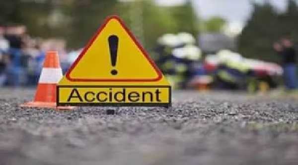 जामताड़ा में भीषण सड़क दुर्घटना, चार घायल, 3 की हालत गंभीर, जानिए कैसे हुआ हादसा