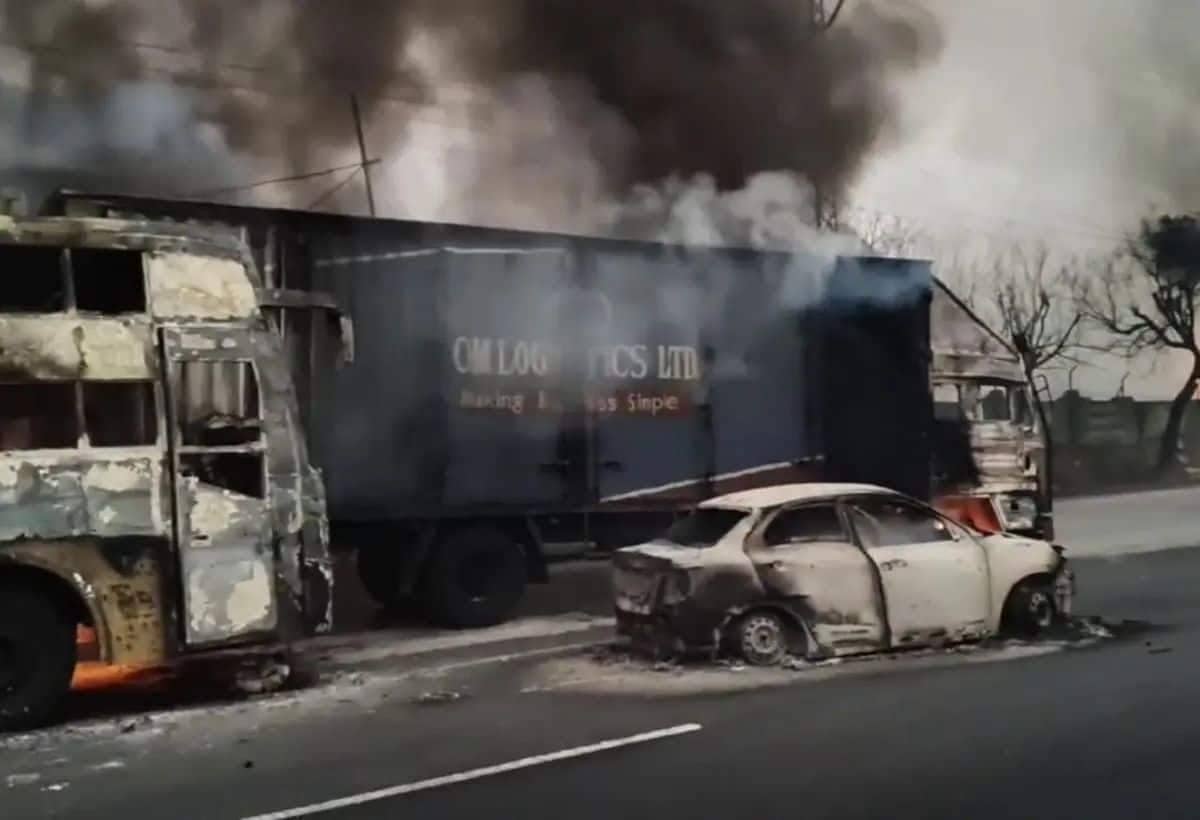 जयपुर में बड़ा हादसा: 6 की मौत, कई वाहन जलकर राख, जानिए पूरी घटना