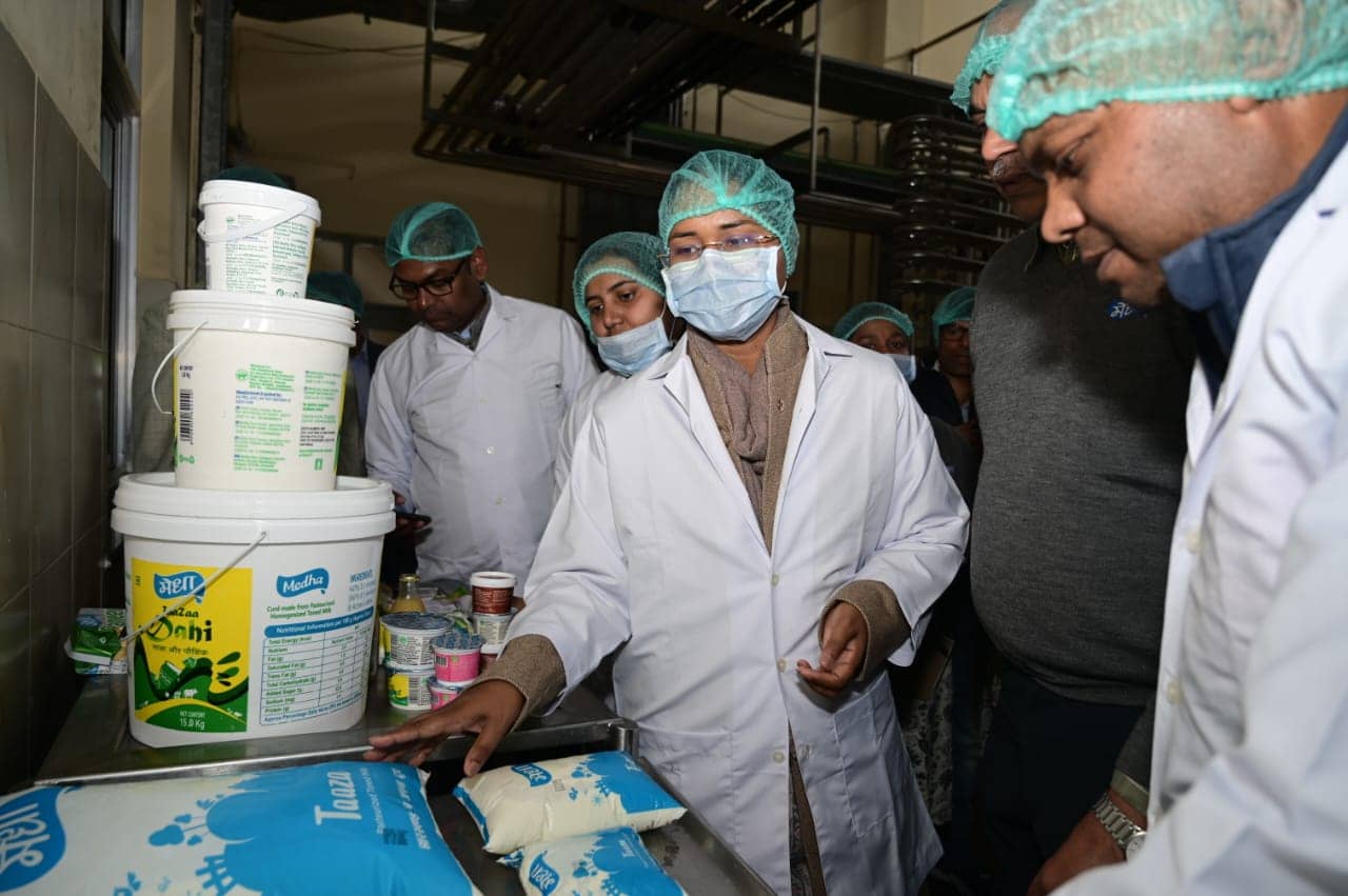 दूध बेचने में बिचौलिए से बचे किसान, मिल्क कलेक्शन सेंटर में होगा इजाफा : शिल्पी नेहा तिर्की