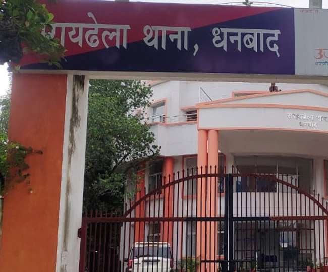 धनबाद में चोर गिरोह का बड़ा गैंग गिरफ़्तार, देखिए कितनी सफ़ाई से चोरी की घटना को देता था अंजाम