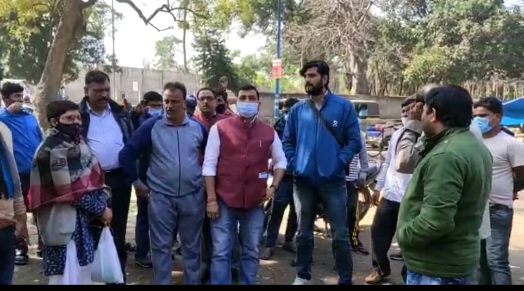 कोरोना को लेकर प्रशासन उतरी सड़क पर, मास्क नहीं पहनने वाले पर की सख्त कार्रवाई