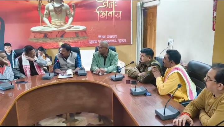दुमका:नये साल के मद्देनजर बासुकीनाथ धाम में होनेवाली भीड़ को लेकर प्रशासन अलर्ट,एसडीओ ने लिया विधि व्यवस्था का जायजा, पढ़ें क्या कहा