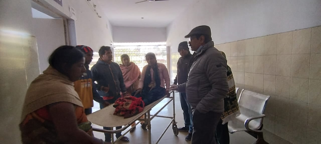 बोकारो में भीषण सड़क हादसा, बाइक सवार को बचाने के दौरान सवारी गाड़ी पलटी, एक की मौत, आधा दर्जन जख्मी