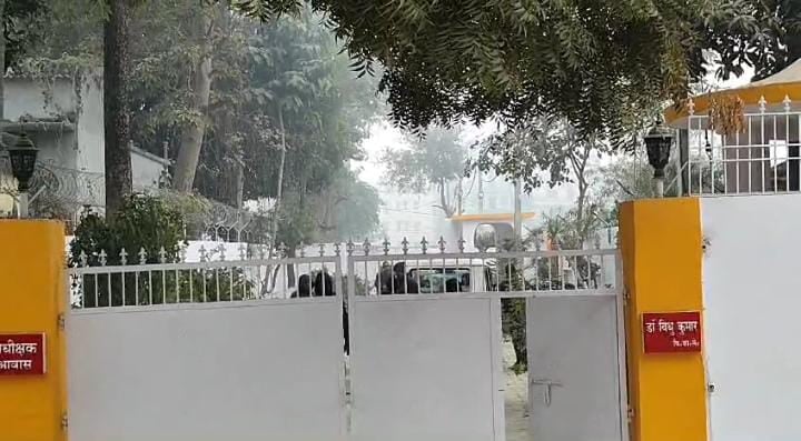 Bihar:बेऊर जेल के सुपरिटेंडेंट के ठिकानों पर EOU की छापेमारी, आय से अधिक संपत्ति का है मामला