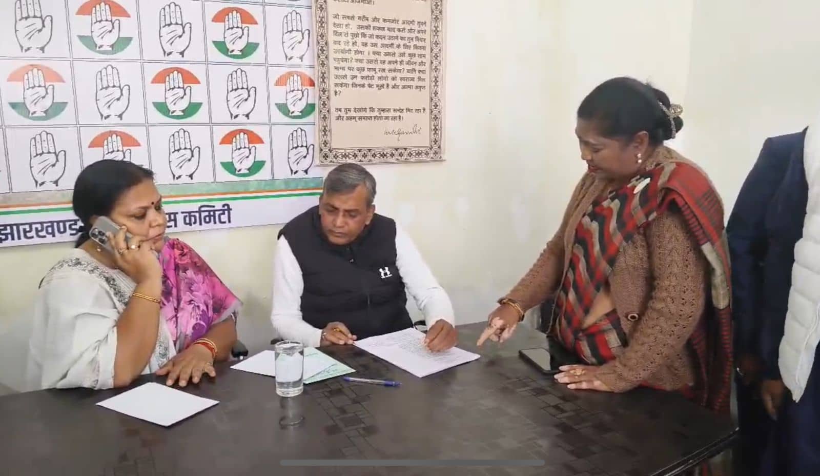 जन सुनवाई में एक्शन में मंत्री! शिकायत मिलते ही अधिकारी को लगाया फोन, जल्द शिकायत का समाधान करने का दिया आदेश