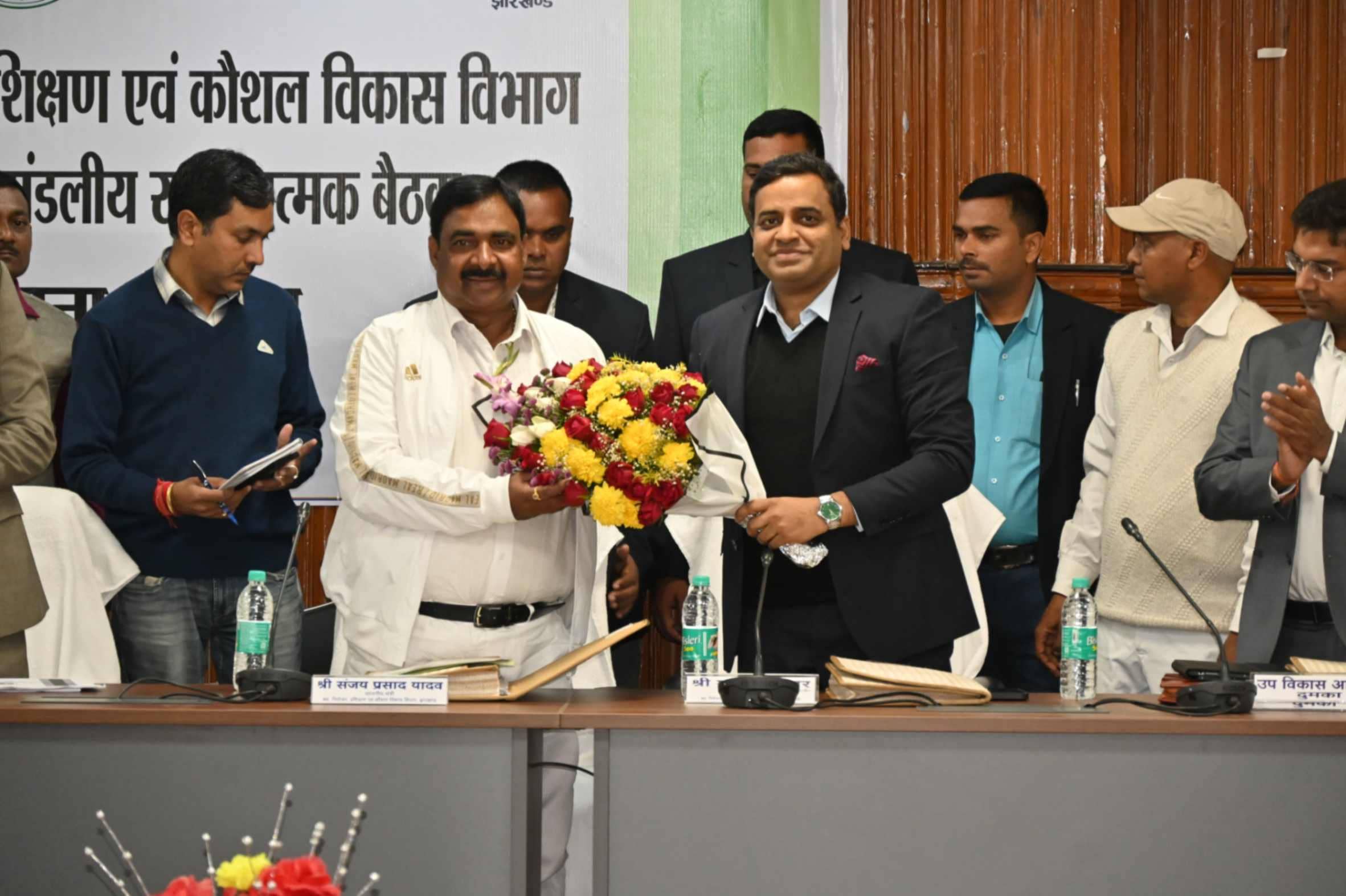 दुमका: संताल परगना के युवाओं को रोजगार मुहैया कराने के लिए सरकार गंभीर, देश से लेकर विदेश तक बजेगा यहां के युवाओं का डंका!