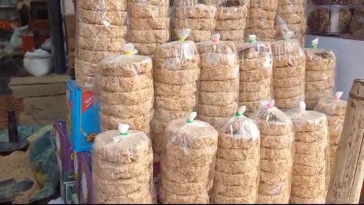 लौहनगरी की फिजा में घुली तिलकुट की मिठास! दो महीने से गया के कारीगर कर रहे हैं तिलकुट तैयार