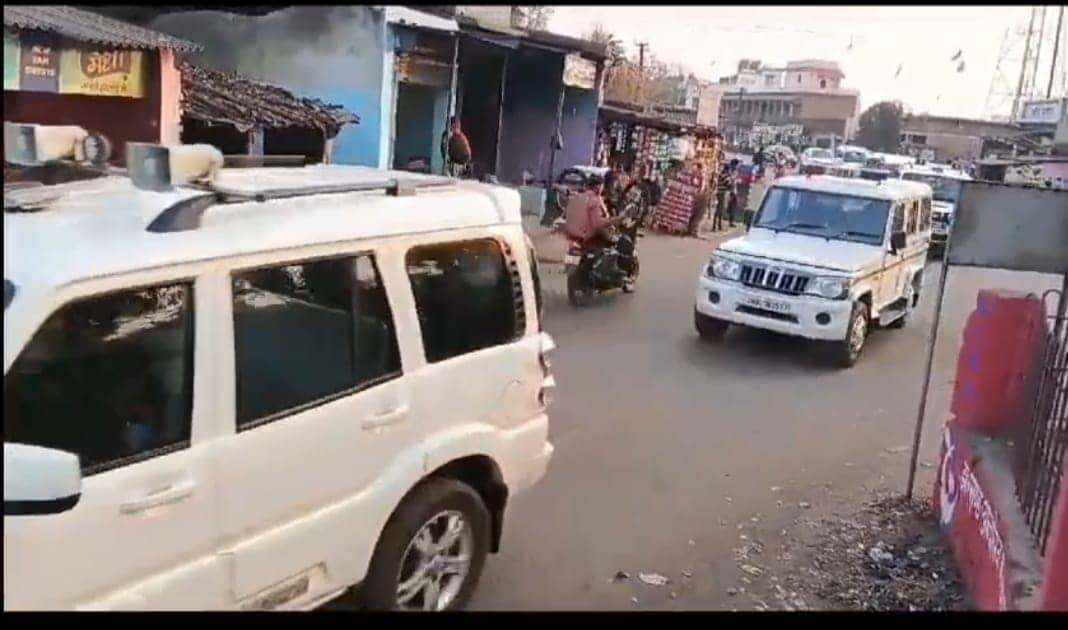 बाघमारा कांड : इलाके में पहली बार कुछ ऐसे दिखा रंगदारों और उनके आकाओं में पुलिस का खौफ !