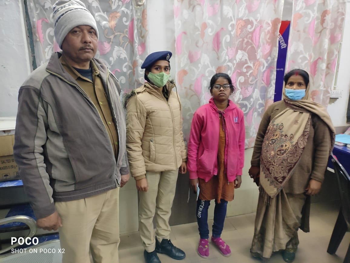 उड़ीसा से कोलकाता जा रही बच्ची भटक कर पहुंची कोडरमा, आरपीएफ ने चाइल्ड लाइन को सौंपा