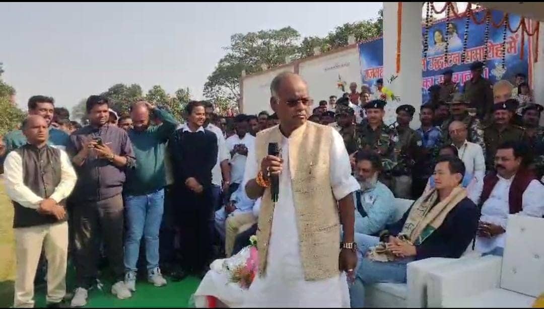 साहिबगंज को मुख्यमंत्री हेमंत सोरेन ने दी बड़ी सौगात,भारत के प्रसिद्ध फुटबॉलर व पूर्व कप्तान बाइचुंग भूटिया ने आउट डोर स्टेडियम का किया उद्घाटन