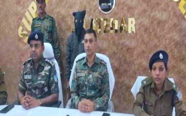 लातेहार पुलिस को बड़ी सफलता, कुख्यात उग्रवादी राजेश सिंह गिरफ्तार, हथियार बरामद