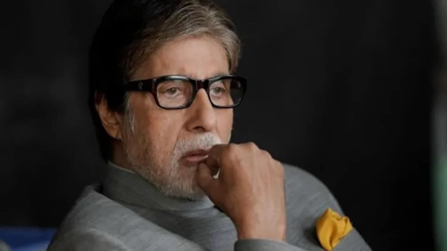 अमिताभ बच्चन के सोशल मीडिया पोस्ट से फैंस में चिंता, जानिए आखिर क्या लिखा ऐसा