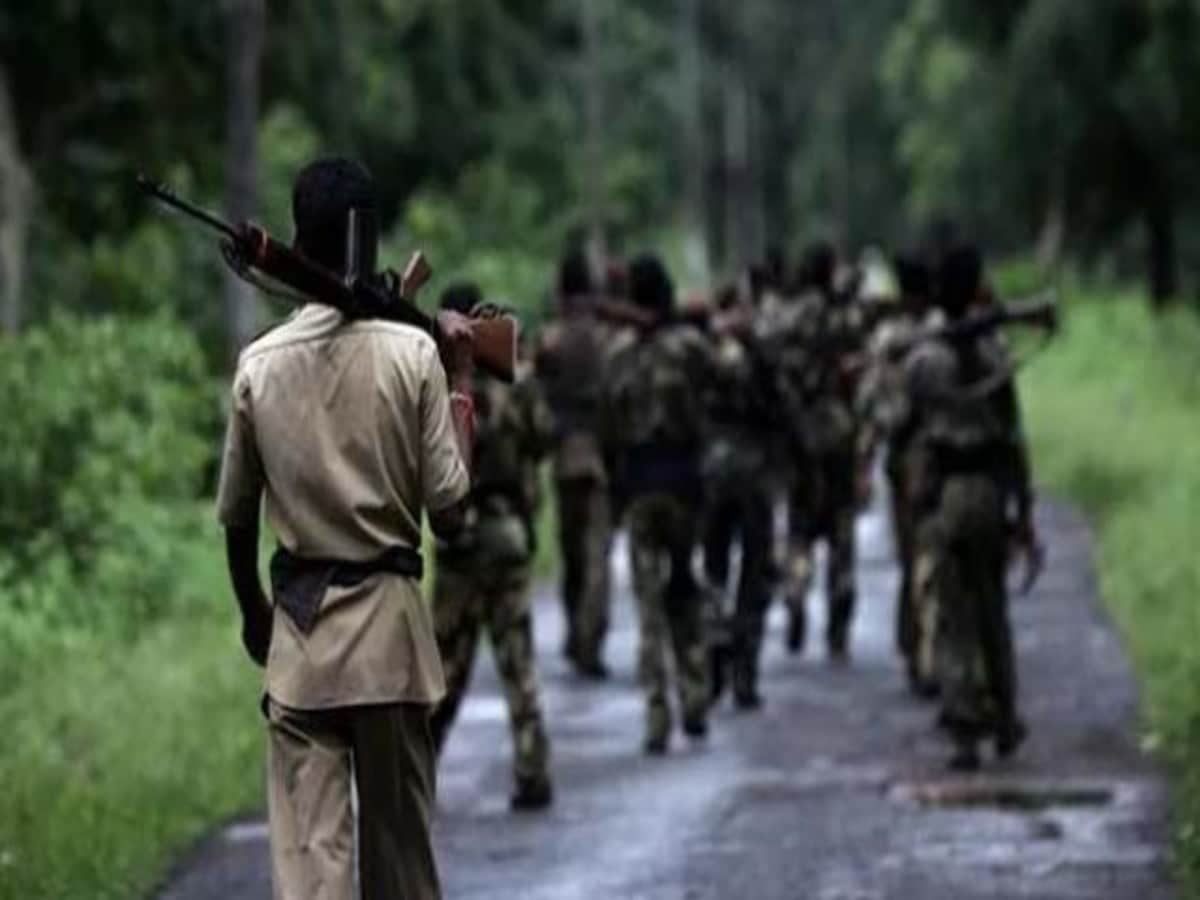 छत्तीसगढ़ में नक्सली मुठभेड़, 12 नक्सली मारे गए, दो जवान शहीद