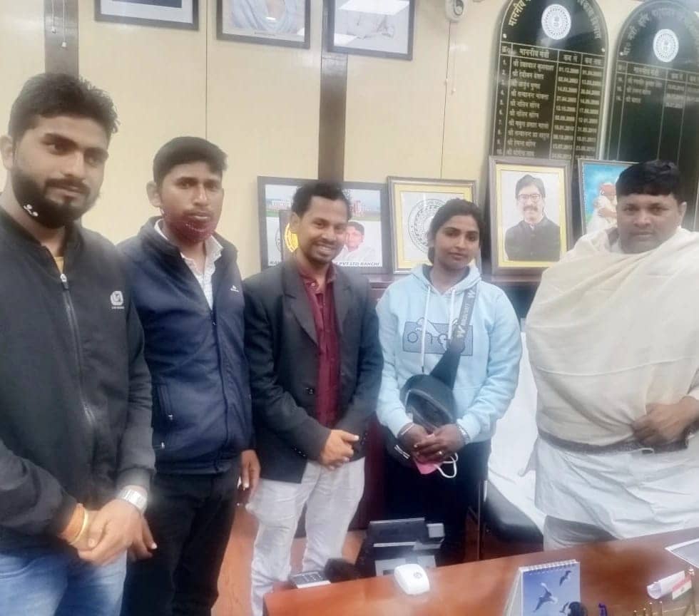 कृषि मंत्री से मिले होमगार्ड अभ्यर्थी, मंत्री ने कहा- 26 जनवरी को मिलेगी सौगात