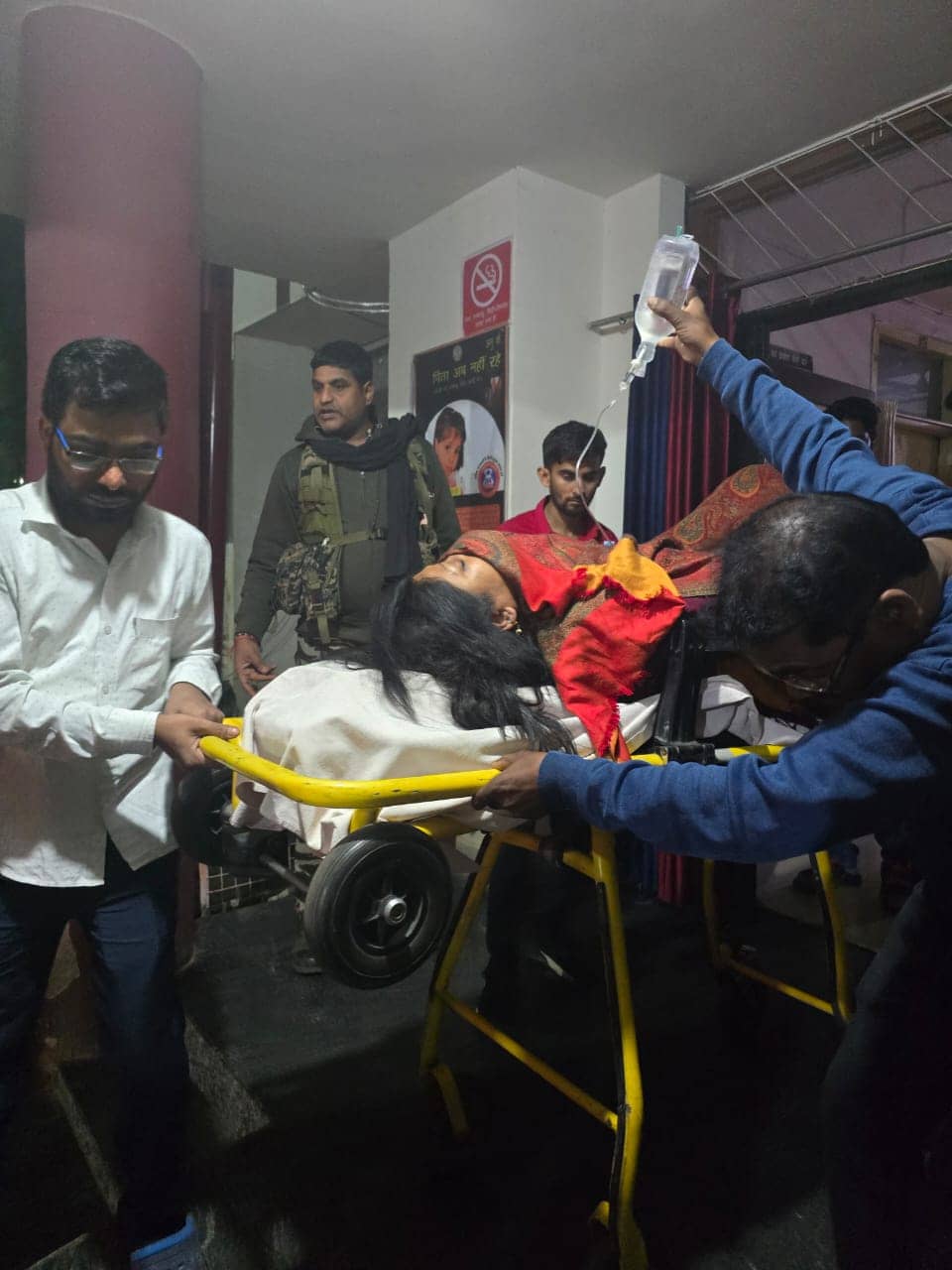 BIG BREAKING : सड़क दुर्घटना में सांसद महुआ मांझी घायल, बेटा और बहू भी अस्पताल में भर्ती, महाकुंभ से लौटते वक्त हुआ हादसा