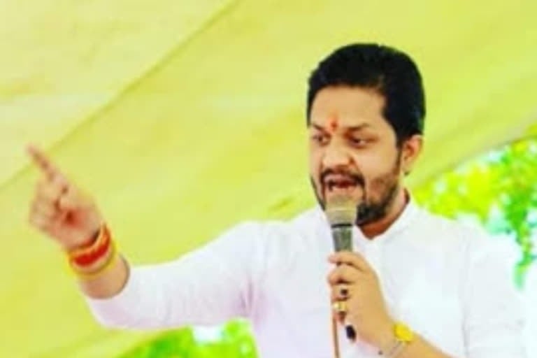 Congress Politics: बड़ा सवाल-बेरमो विधायक अनूप सिंह धनबाद कांग्रेस को साधेंगे या कांग्रेसजन उनको साधेंगे ?