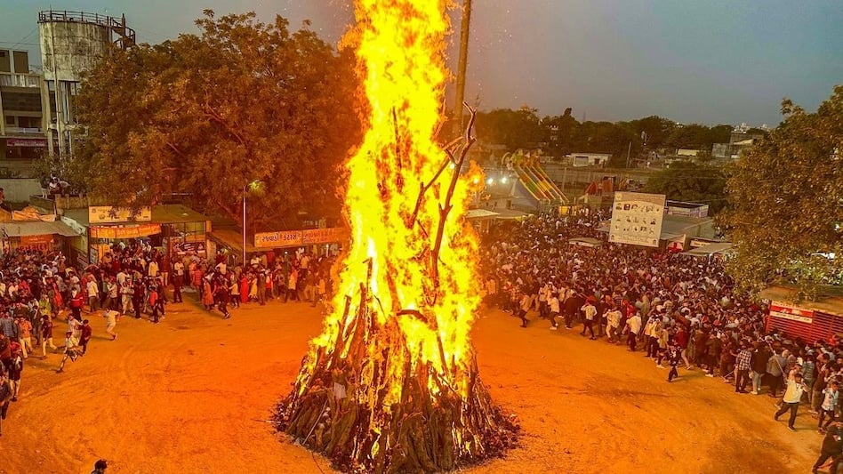 जाने क्या है होलिका दहन का महत्व, होली में किस देवी देवता की होती है पूजा