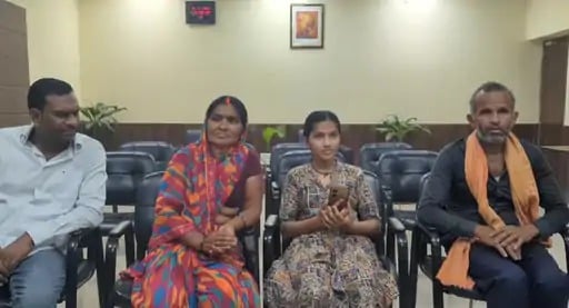 दानापुर की खुशबू अब पूरी कर सकेगी अपनी पढ़ाई, केंद्रीय शिक्षा मंत्री ने दिलाया भरोसा, कहा- मन लगा कर पढ़ाई करो