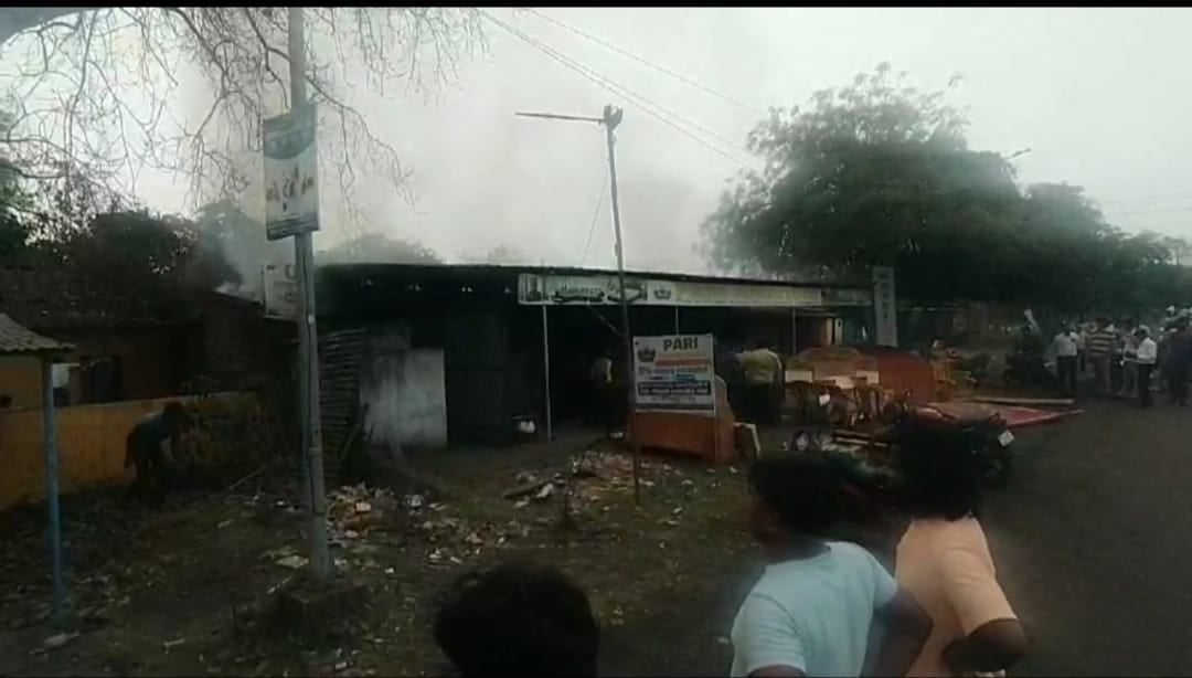 Dhanbad: गर्मी तेज होने के पहले ही आगलगी से परेशान हो रहा कोयलांचल,जानिए फिर कहां लगी आग