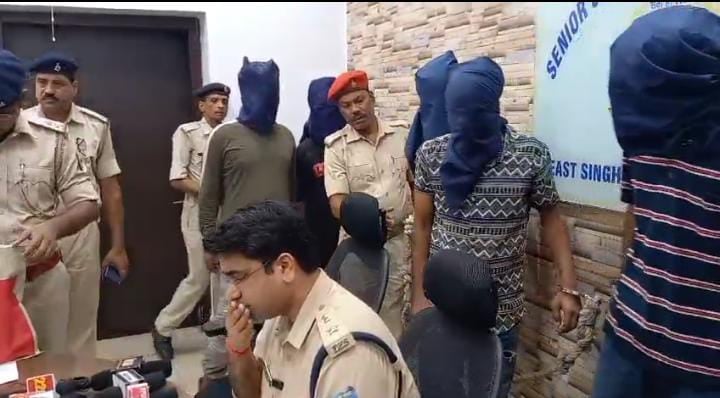 जमशेदपुर:बिरसानगर पुलिस ने किया चोरी की घटना का खुलासा, मामले में सोनार सहित पांच गिरफ्तार, पढ़ें एसपी ने क्या कहा