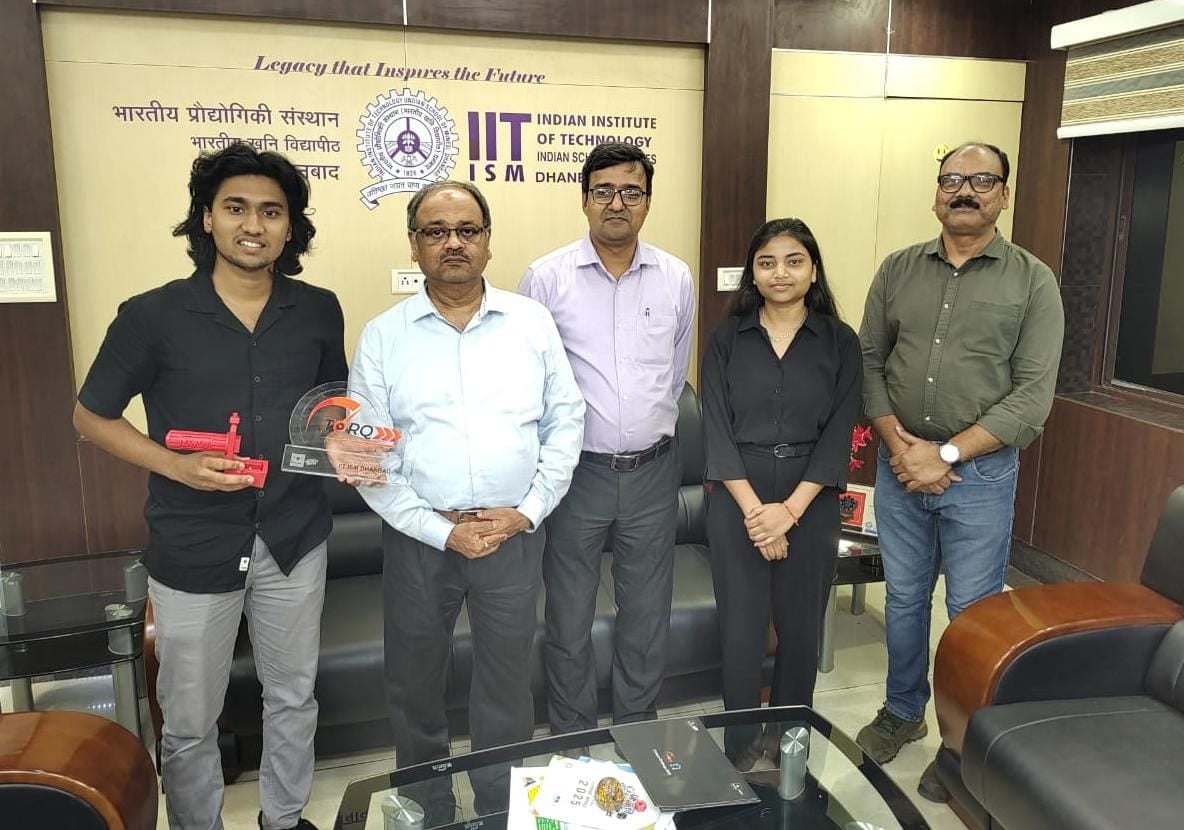 Proud Moment: बजाज टॉर्क ग्रैंड फिनाले में आईआईटी (आईएसएम) के बच्चों का डंका,पढ़िए कितना मिला पुरस्कार !