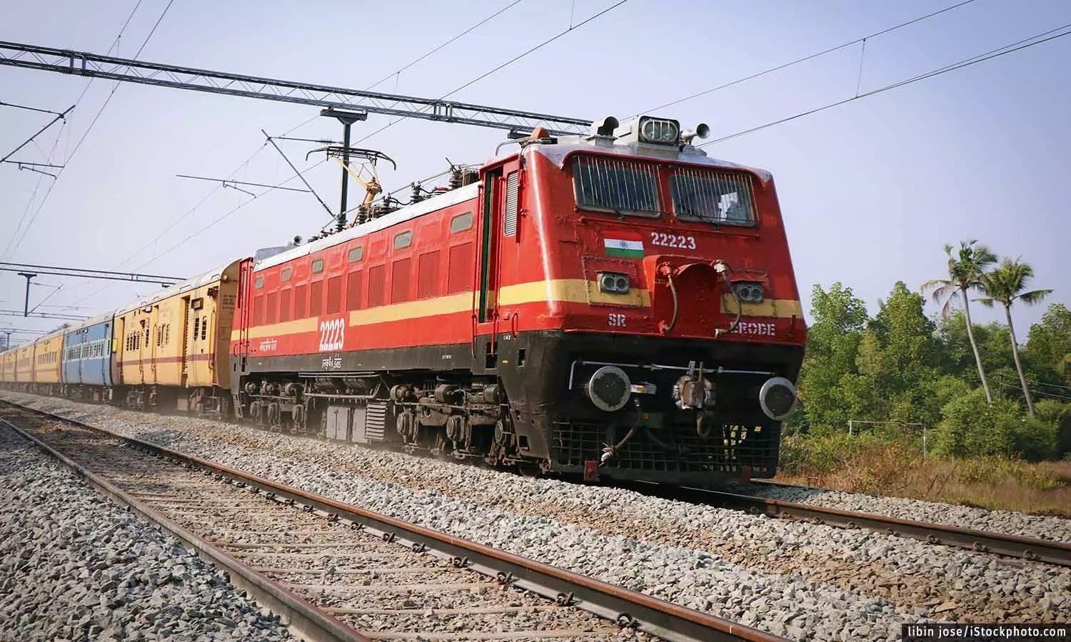 अगर आप ट्रेन से यात्रा की प्लानिंग किये हुए हैं तो इस खबर को जरूर देख लें, नहीं तो हो सकते हैं परेशान !