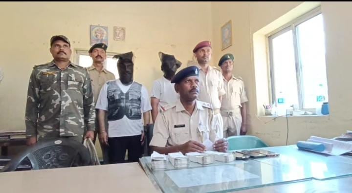 साहिबगंज में नहीं रुक रहा जाली नोटों का व्यापार, पुलिस ने बड़ी खेप के साथ गिरोह के दो तस्कर को किया गिरफ्तार