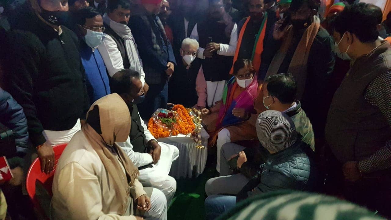 बिजली संकट पर डीवीसी और राज्य सरकार के बीच समझौता होते ही भाजपा विधायक का धरना ख़त्म