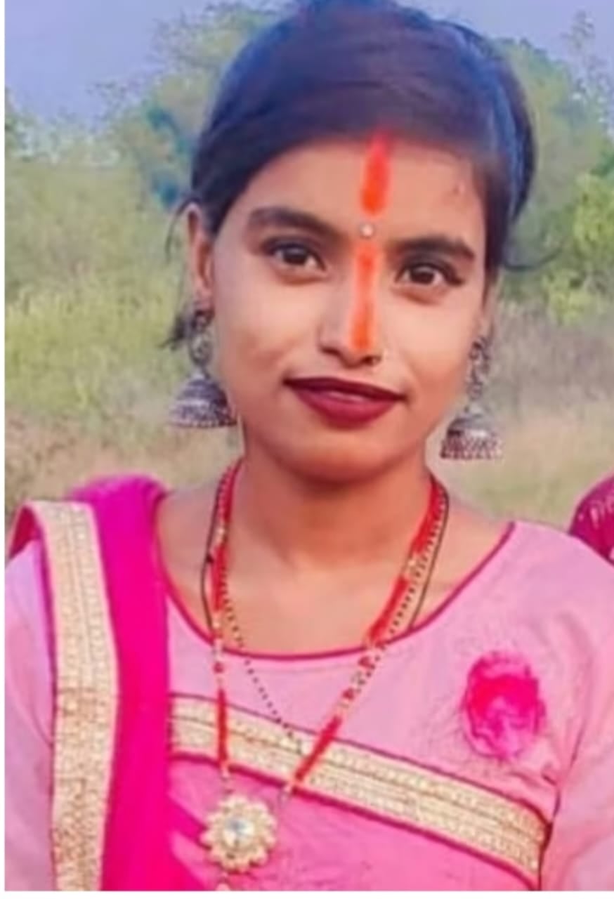 शक्की पति के हाथो मारी गई इसकी किस्मत देखिये ! अंतिम यात्रा के लिए न चार कंधा मिला और न मुखाग्नि, कलप रहे है बच्चे !