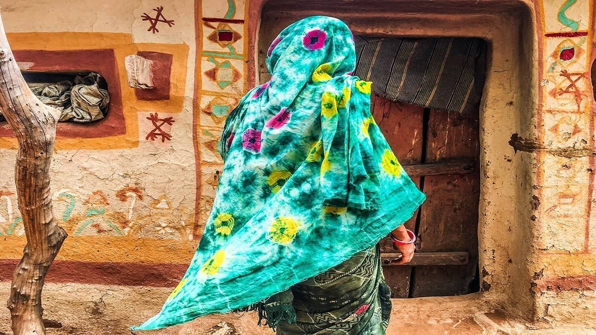 जिस घर में लगाता था गाड़ी, उसी घर की महिला के साथ किया गंदा काम