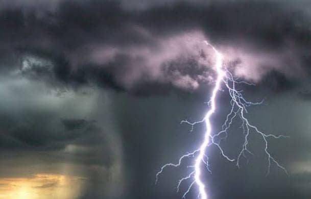 Weather Alert:अगले 24 घंटे में पूरे झारखंड में झमाझम बारिश,आंधी तूफ़ान और वज्रपात का अलर्ट, पढ़े आज कैसा रहेगा मौसम