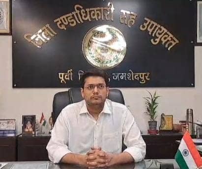 अतिक्रमणकारी हो जाए सावधान! जमशेदपुर जिला प्रशासन जल्द ही चलवा सकता है बुलडोजर, डीसी ने दिए ये निर्देश