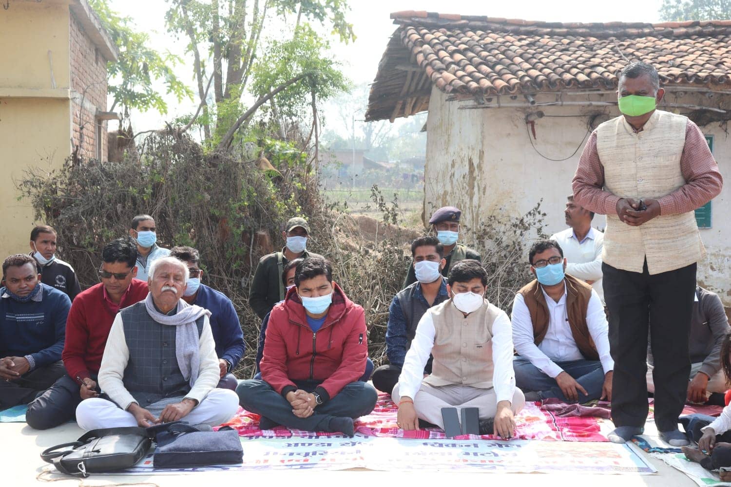 "पेड़ों के साथ मनाए रक्षाबंधन, पीढ़ियां सीखेंगी संस्कार"