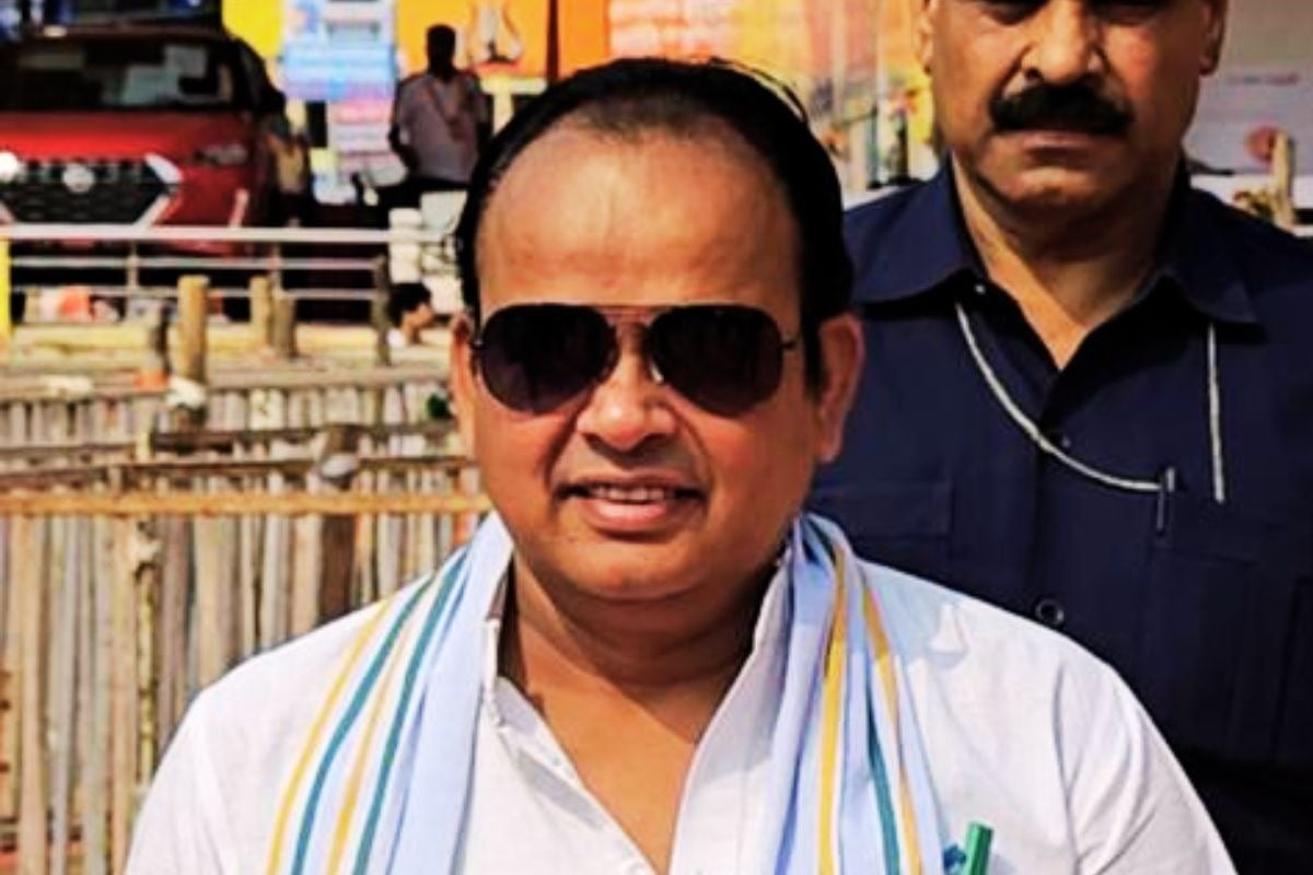 डॉ इरफान अंसारी ने क्यों कह दिया कि-कान खोलकर सुन लीजिये रघुवर चाचा, क्यों गर्म हो गया है मामला, पढ़िए इस रिपोर्ट में !