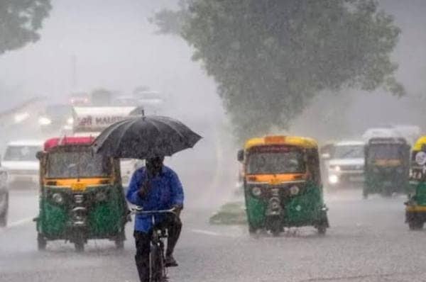 Weather Alert: झारखंड के इन 7 जिलों में आज तबाही मचा सकती है भारी बारिश,रेड अलर्ट जारी,पढ़े अपने जिले का हाल