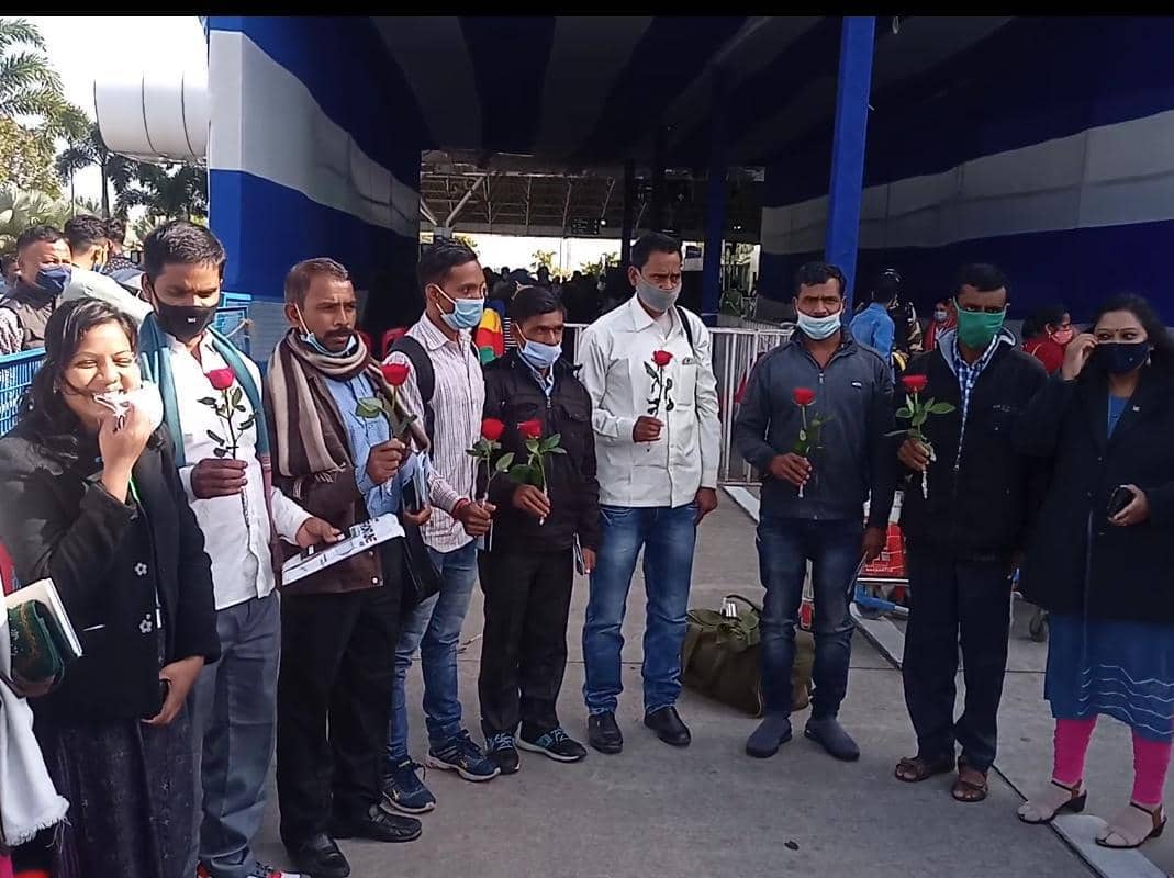 माली में फंसे झारखण्ड के 33 श्रमिकों में से सात की झारखण्ड वापसी,श्रमिकों को कंपनी द्वारा किया जायेगा वेतन भुगतान